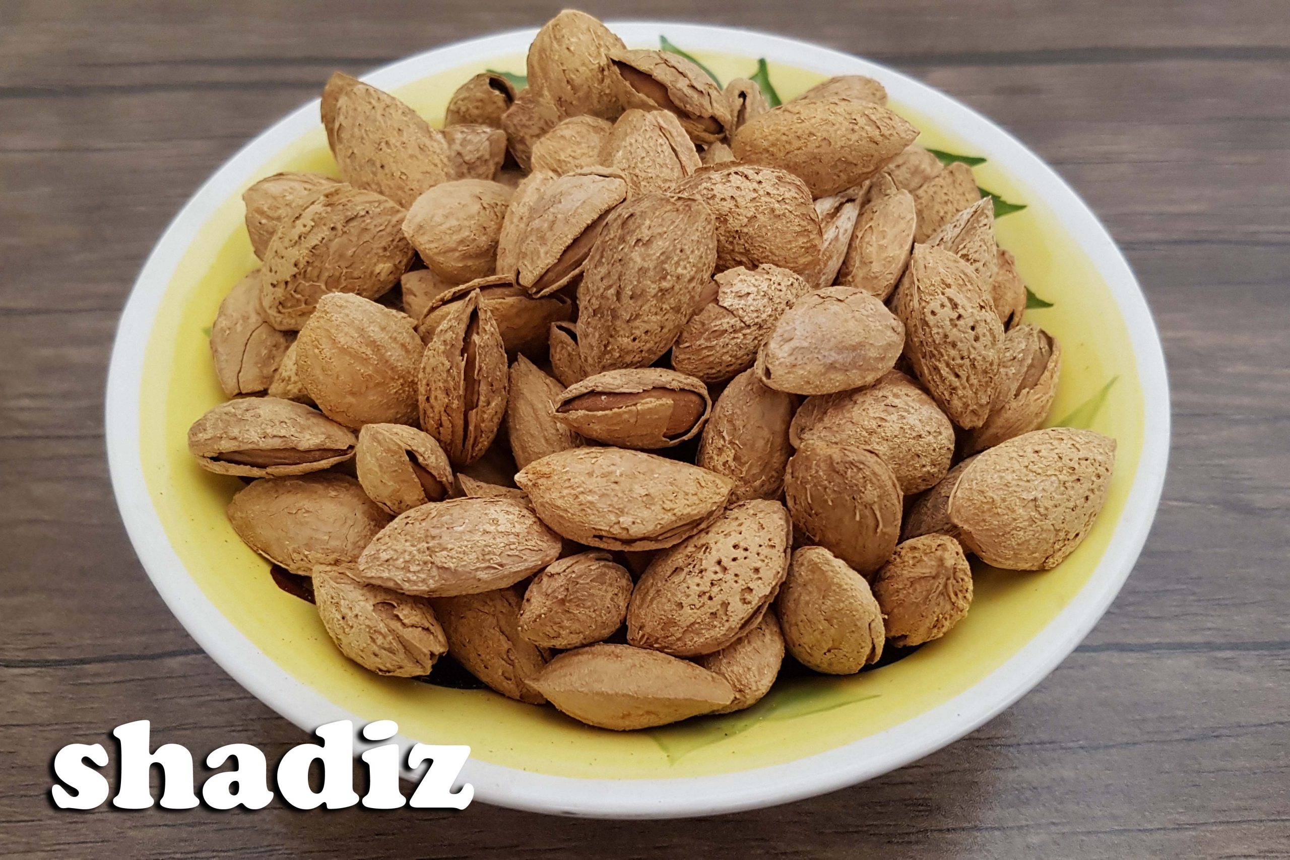 تهیه و توزیع بادام منقا