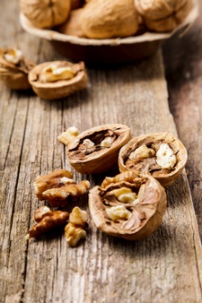 تهیه و توزیع گردوی ممتاز