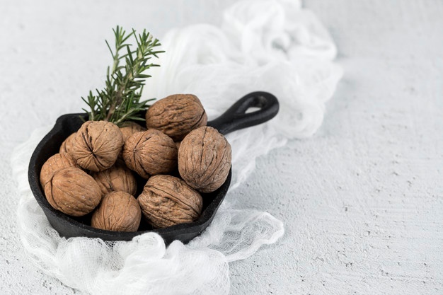 مرکز فروش گردوی تویسرکان