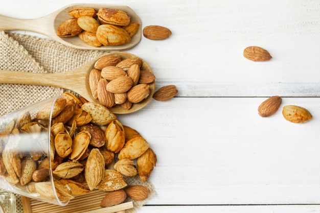 بادام کاغذی ایرانی خام