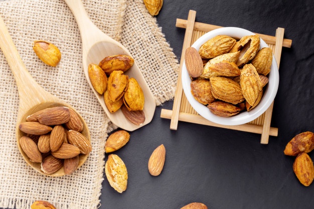 بادام نجف آبادی