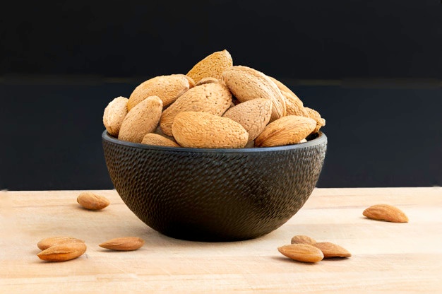 عمده فروشی بادام درختی