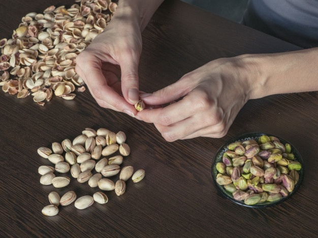 مغز پسته اکبری درجه یک
