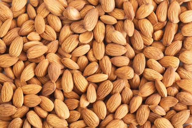 مغز بادام ایرانی