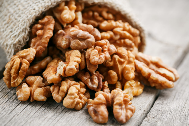خرید مغز گردو درجه یک همدان