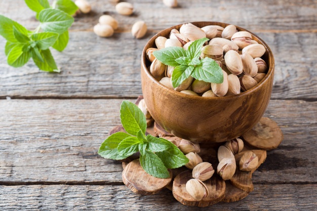 خرید پسته فندقی خندان