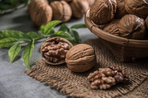 فروش گردو پوست کاغذی نی ریز