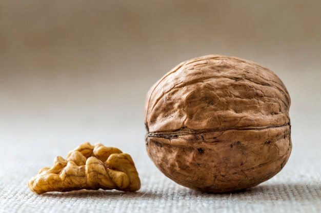 فروش گردو کاغذی اعلا تویسرکان