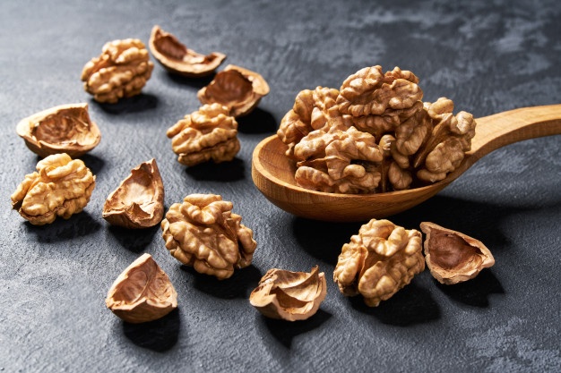 مغز گردو ممتاز تویسرکان