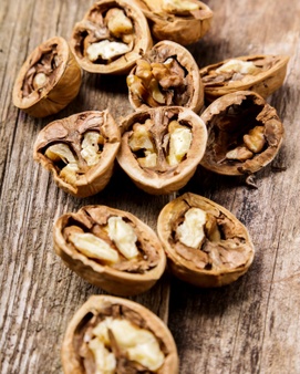 خرید مغز گردو سوزنی درجه یک