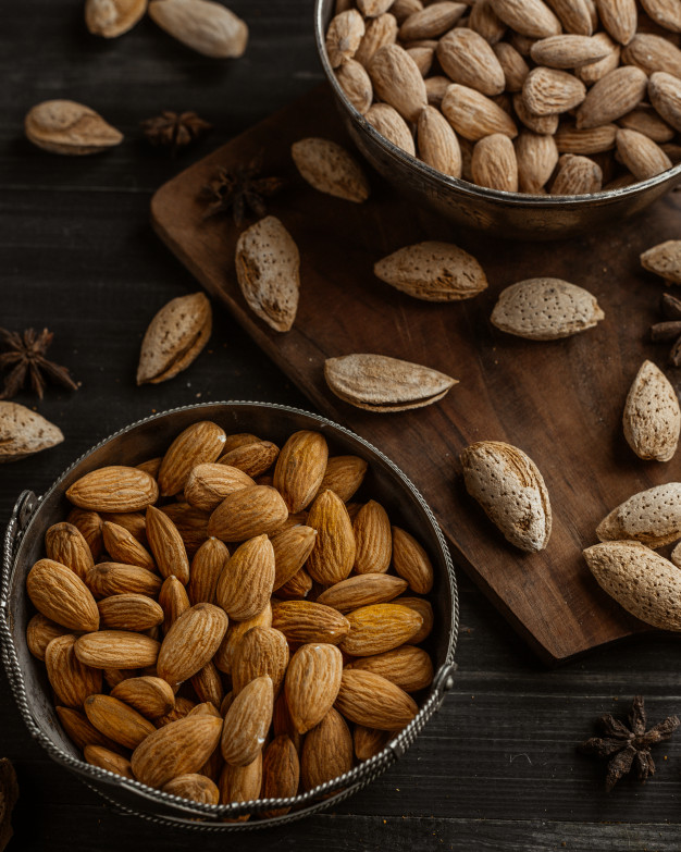 فروش عمده بادام پوست کاغذی اصفهان