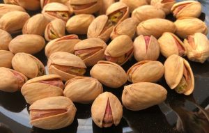 عرضه پسته کله قوچی نمکی و خام