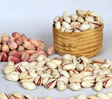 فروش پسته احمدآقایی در دهلی ، هند