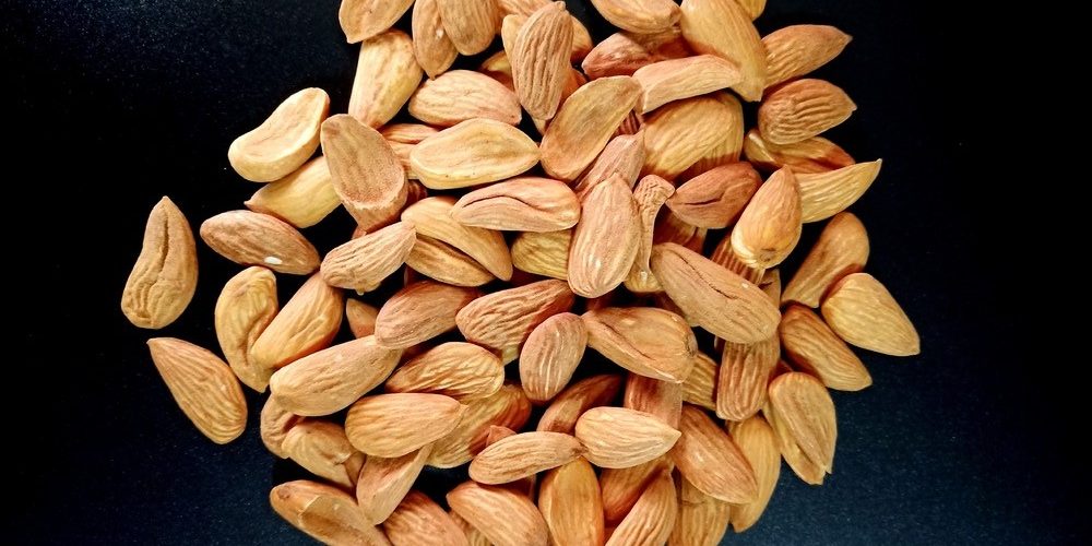 بزرگترین سایت عرضه کننده بادام مامایی عمده